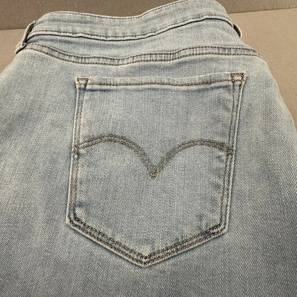 Levis modern pair